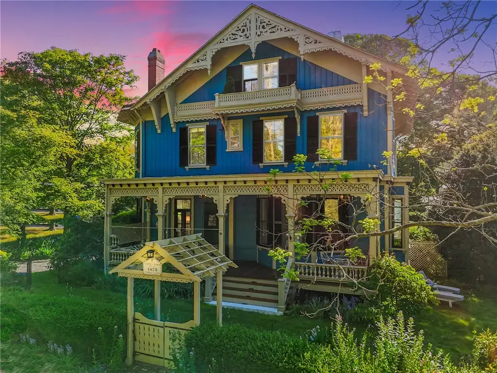 43 Old Beach Rd, Newport