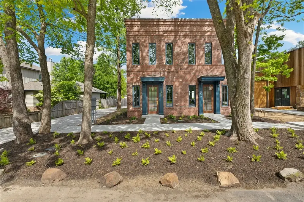 506 Nw B Street, Bentonville