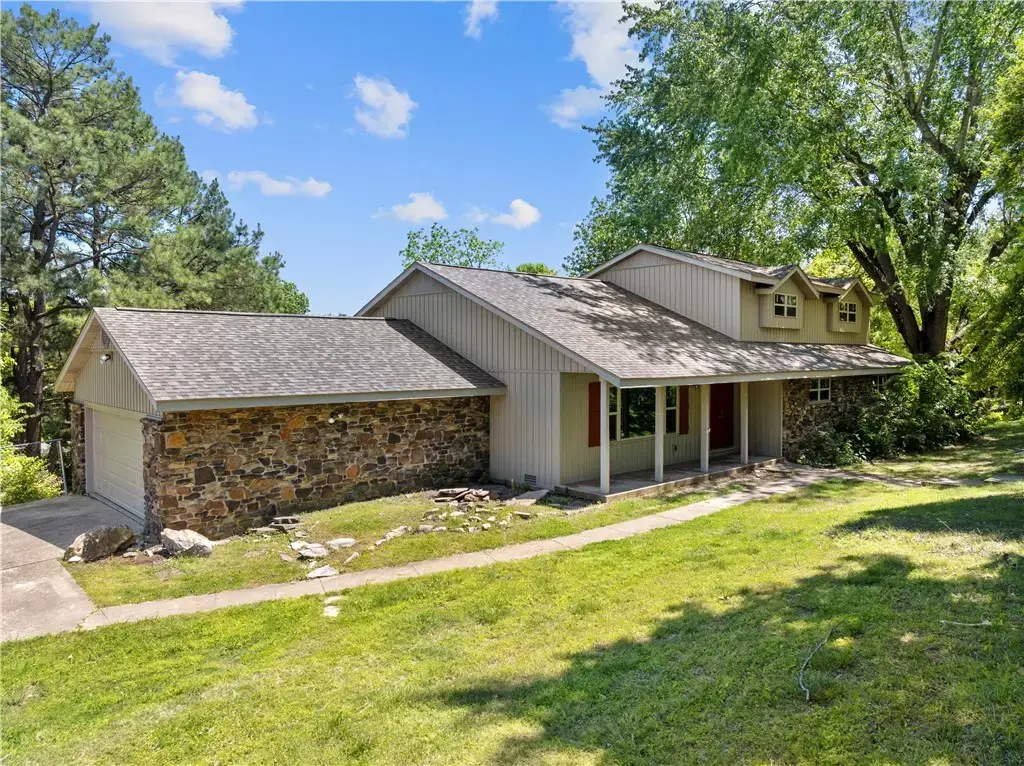 923 Smith Drive, Harrison