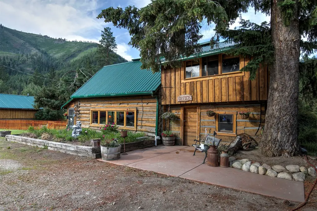 158 Trapper Creek Road, Darby