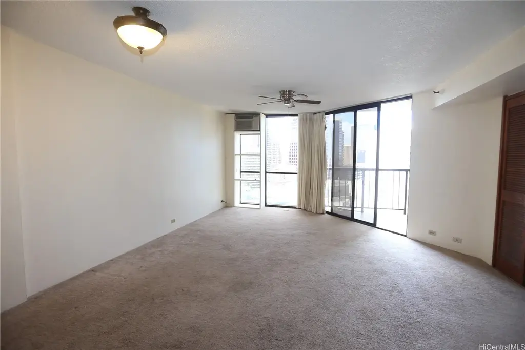 60 N Beretania Street # 2009, Honolulu