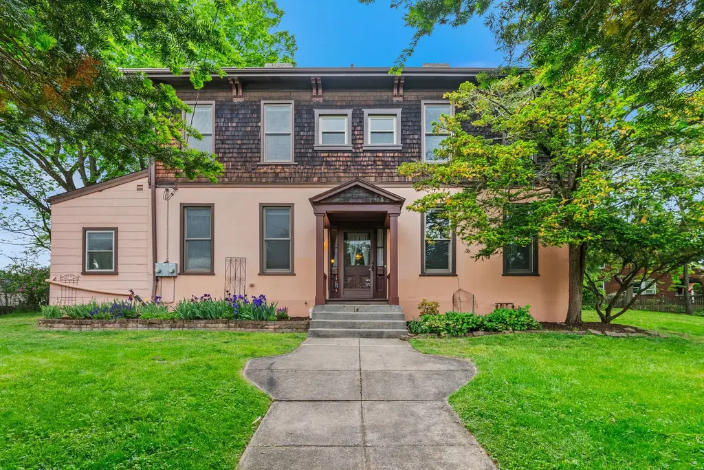 2738 Mount Royal Road, Squirrel Hill
