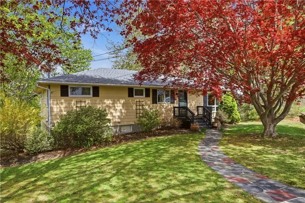 24 Harbor View Rd, Portsmouth