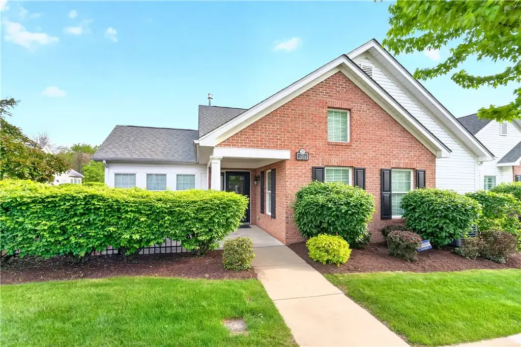 2104 Isleworth Lane , Cranberry