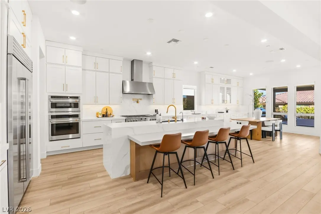 194 Harris Peak Street, Las Vegas