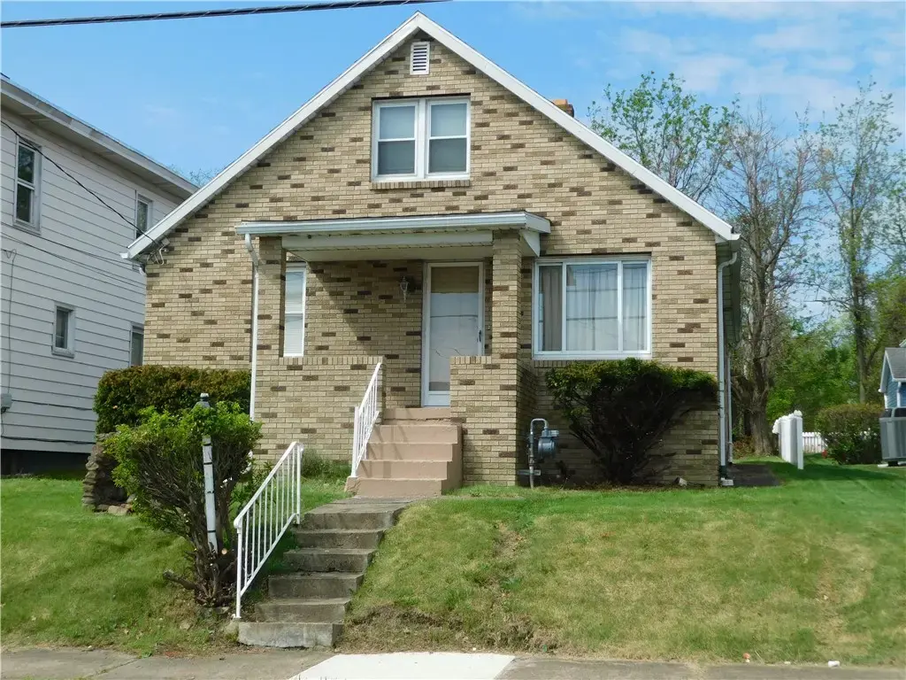 145 Easy Street, Uniontown