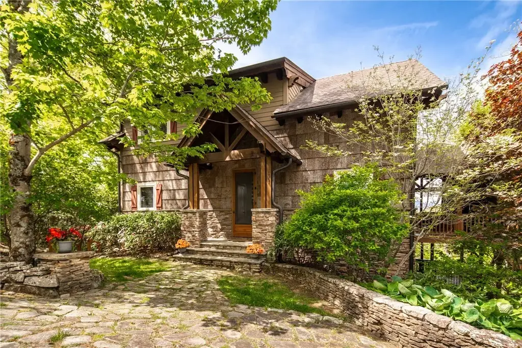 371 Dameron Drive, Blowing Rock