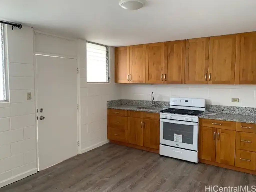 1433 Pensacola Street # 2, Honolulu