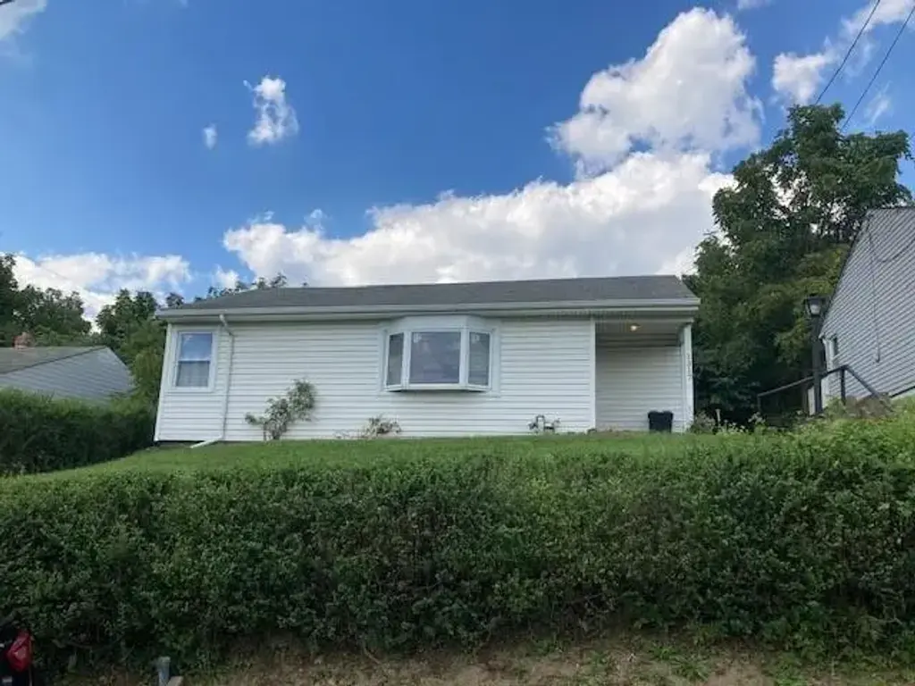1317 New York, Port Vue