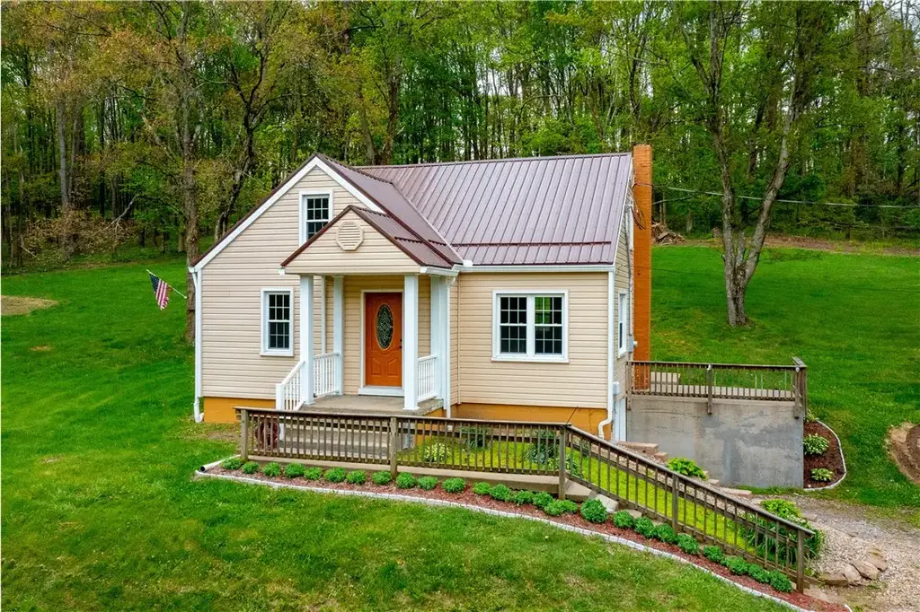 973 Blackhawk Road, South Beaver