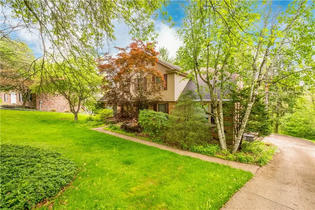 1693 Hathaway Lane , Upper St Clair