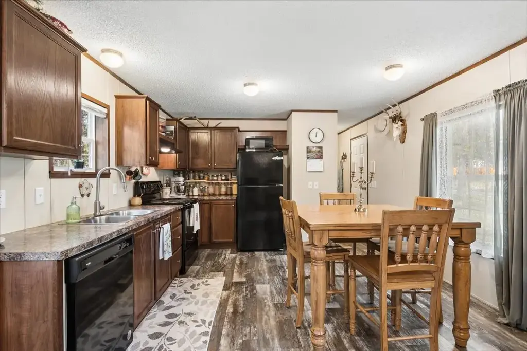 4870 Us Hwy 93 S 35, Whitefish