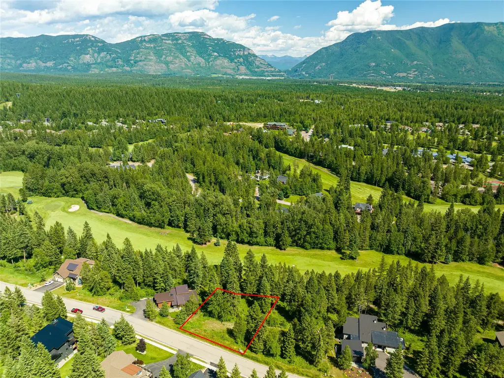 253 Gleneagles Trail, Columbia Falls
