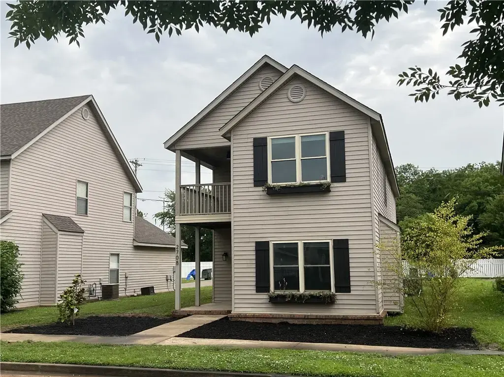 2708 N Westminster Drive, Fayetteville