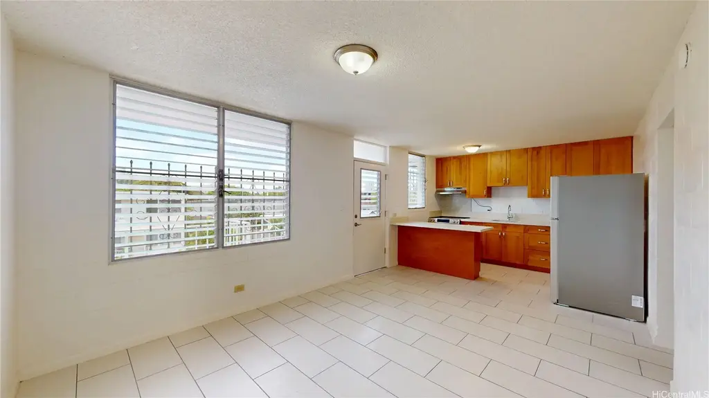 39 Hialoa Street # 102, Honolulu
