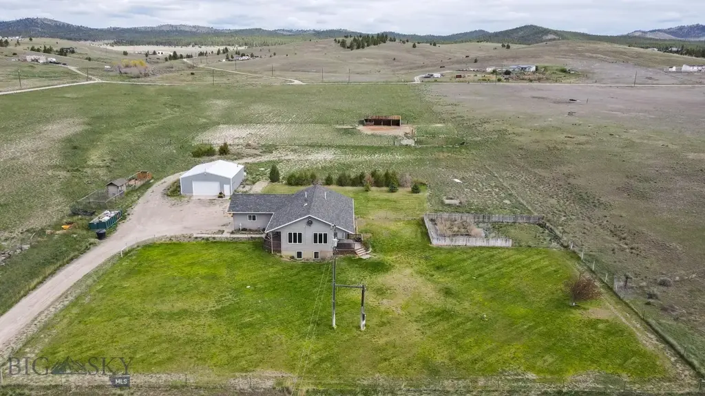 1910 No Creek Court, Helena