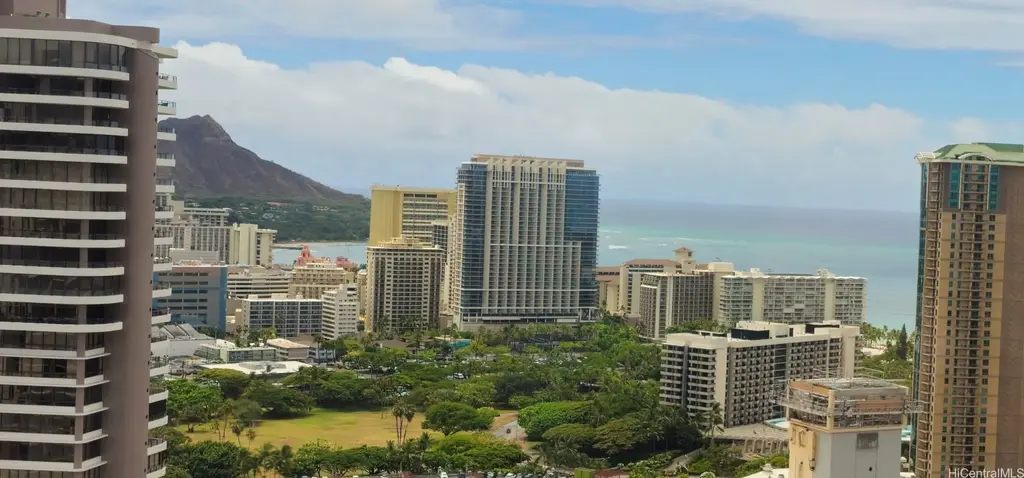 411 Hobron Lane # 3705, Honolulu