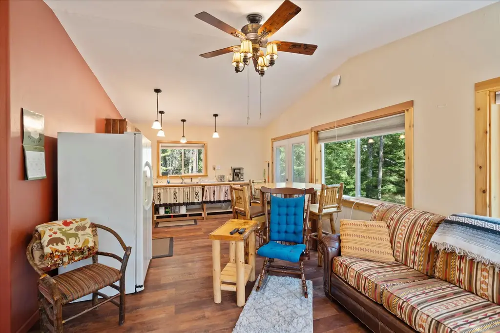 313 Griffith Creek Road, Eureka