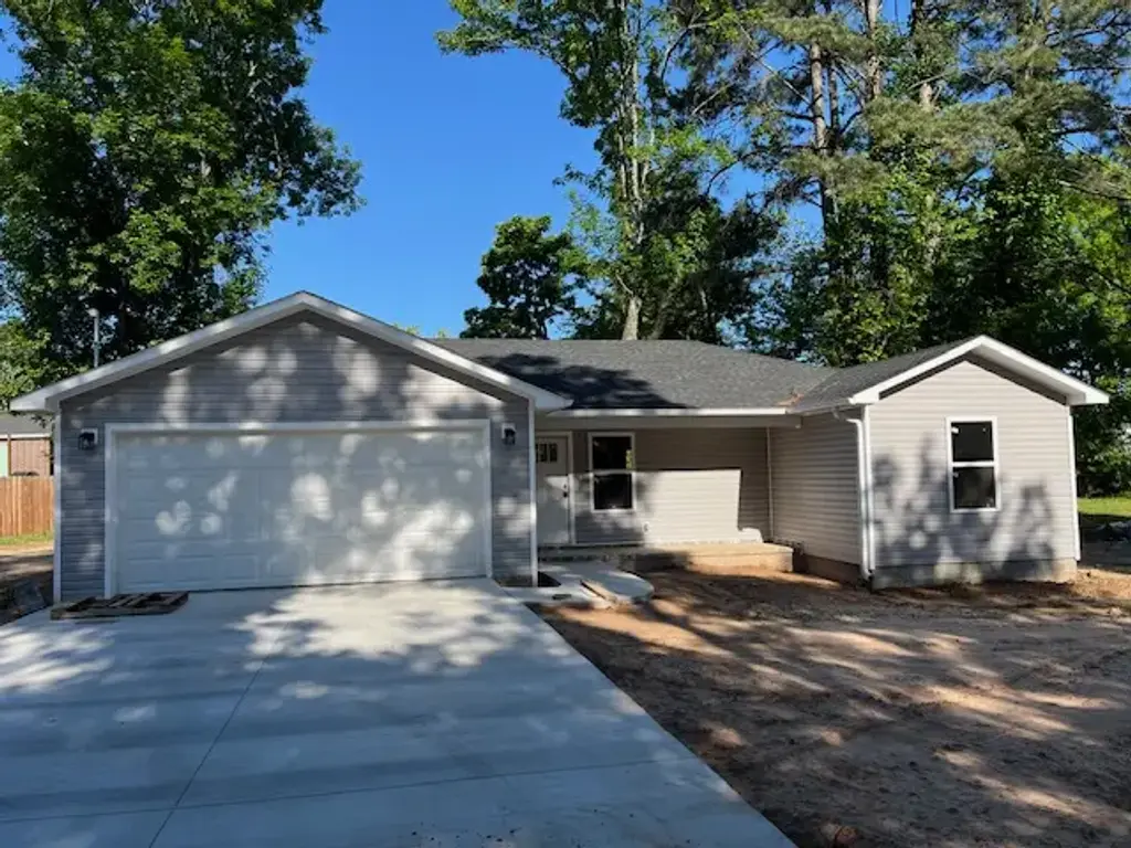 1620 S Boston Place, Russellville