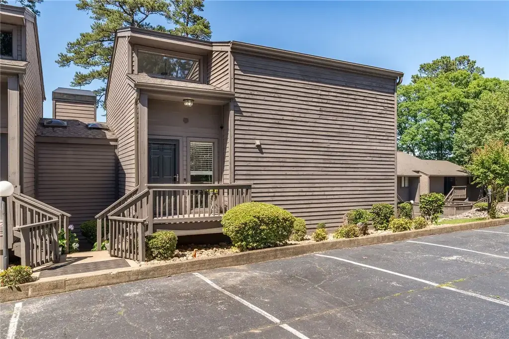 200 Hamilton Oaks Drive H2, Hot Springs