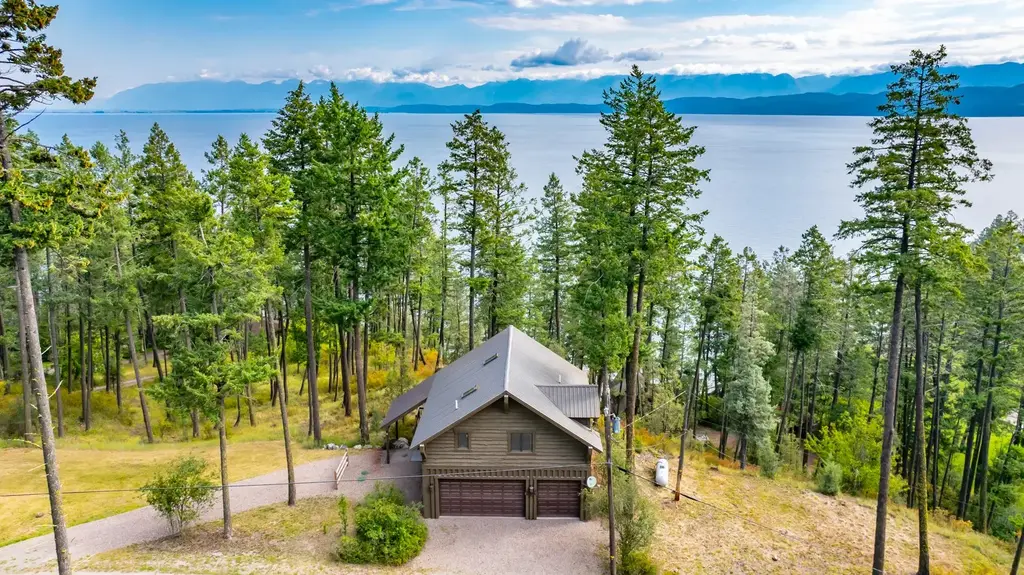705 Angel Point Road, Lakeside