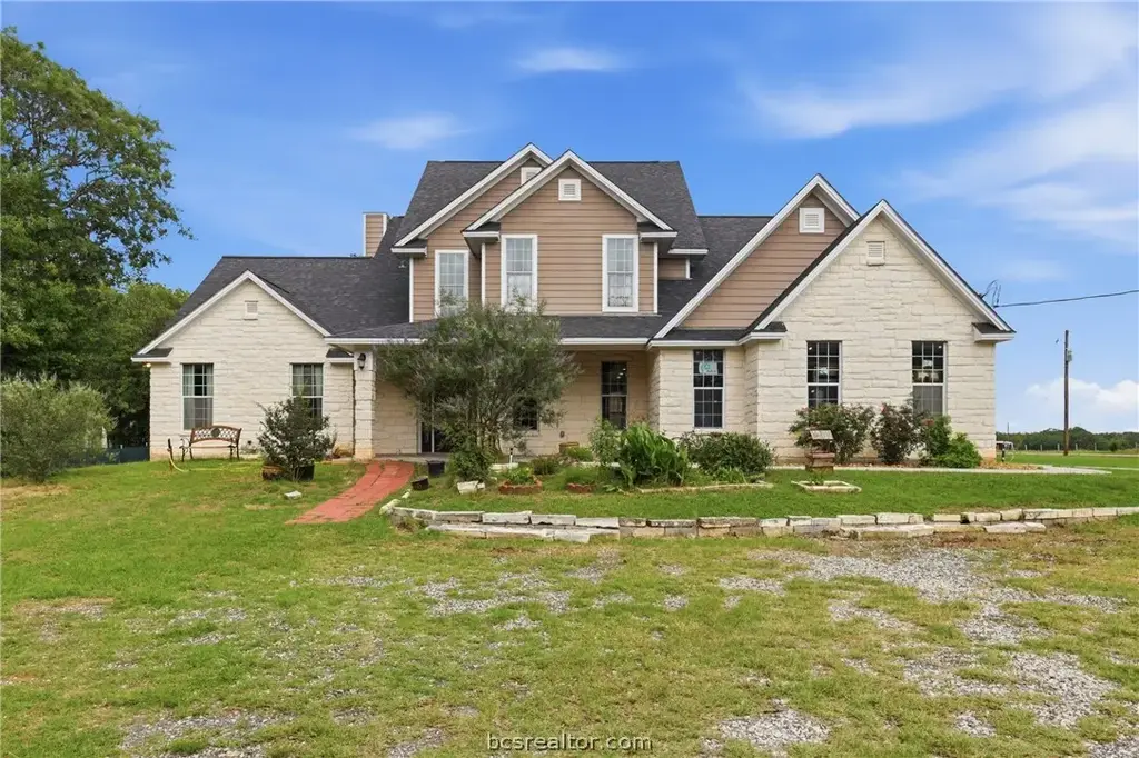 3860 Grapevine Drive, Bryan