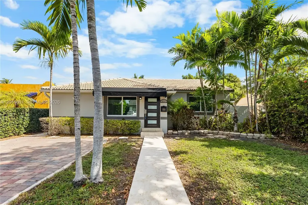 1835 Sw 18th St, Miami