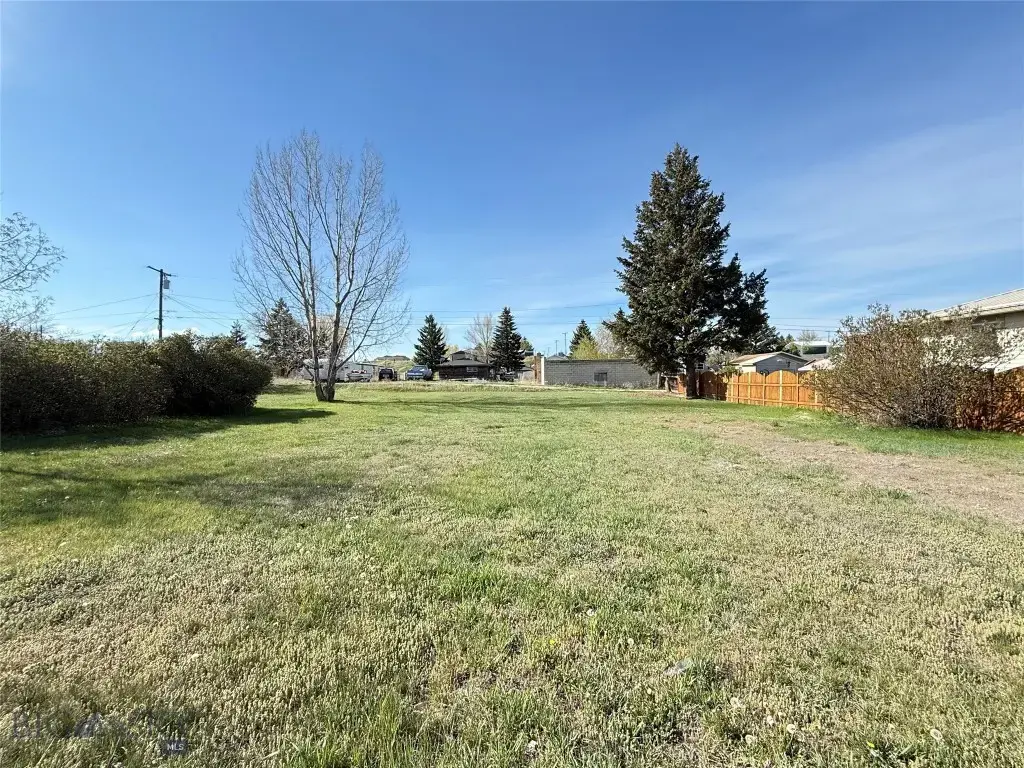 1032 Milwaukee Avenue, Deer Lodge