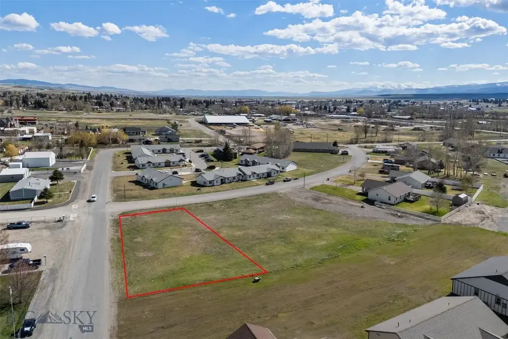 1011 Tumbleweed Lane, Deer Lodge