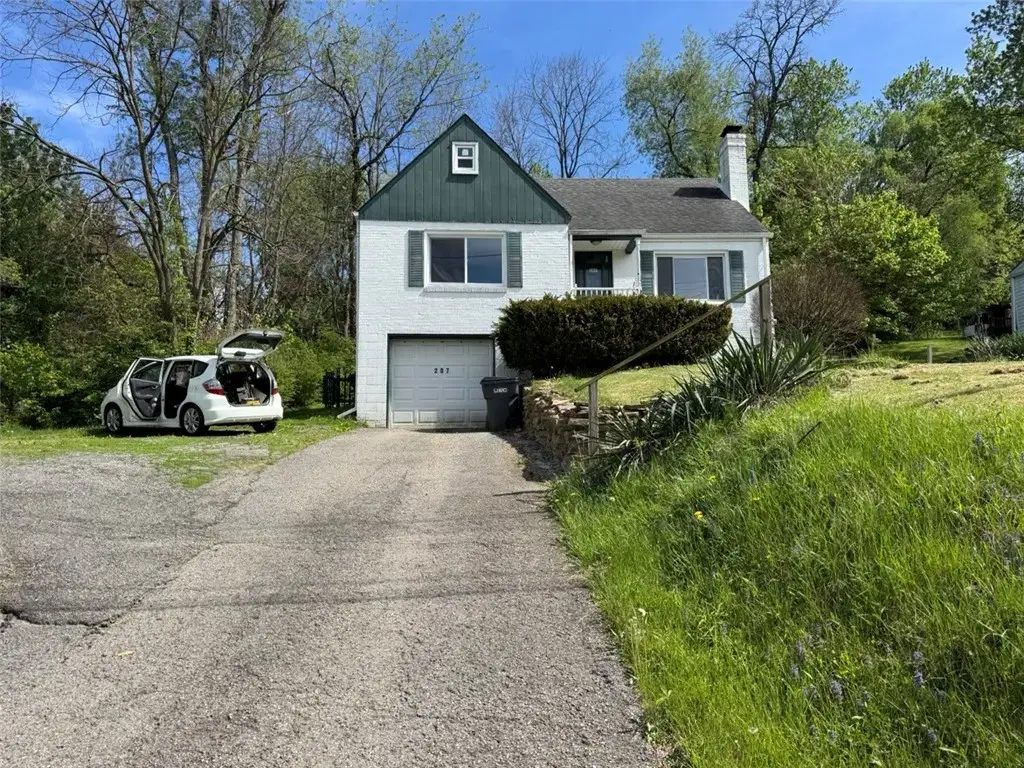 207 Mcmurray Road , Upper St Clair