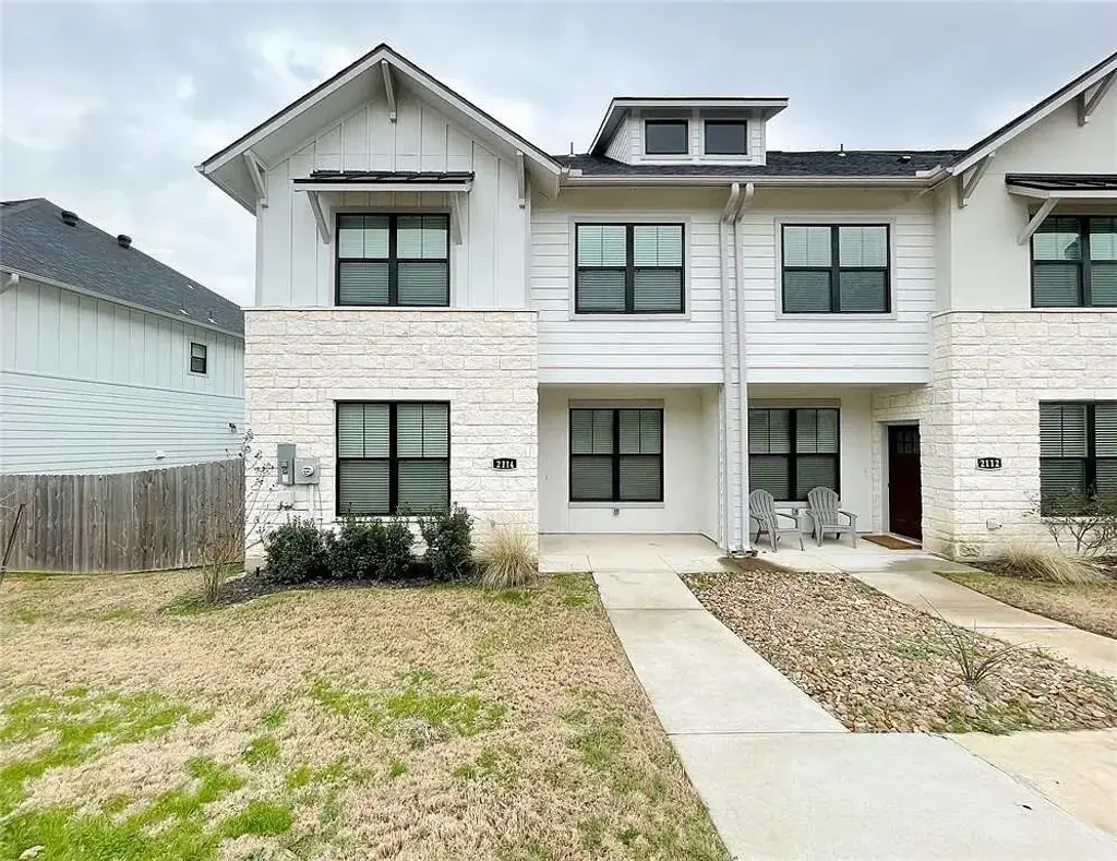 2114 Crescent Pointe Parkway, College Station