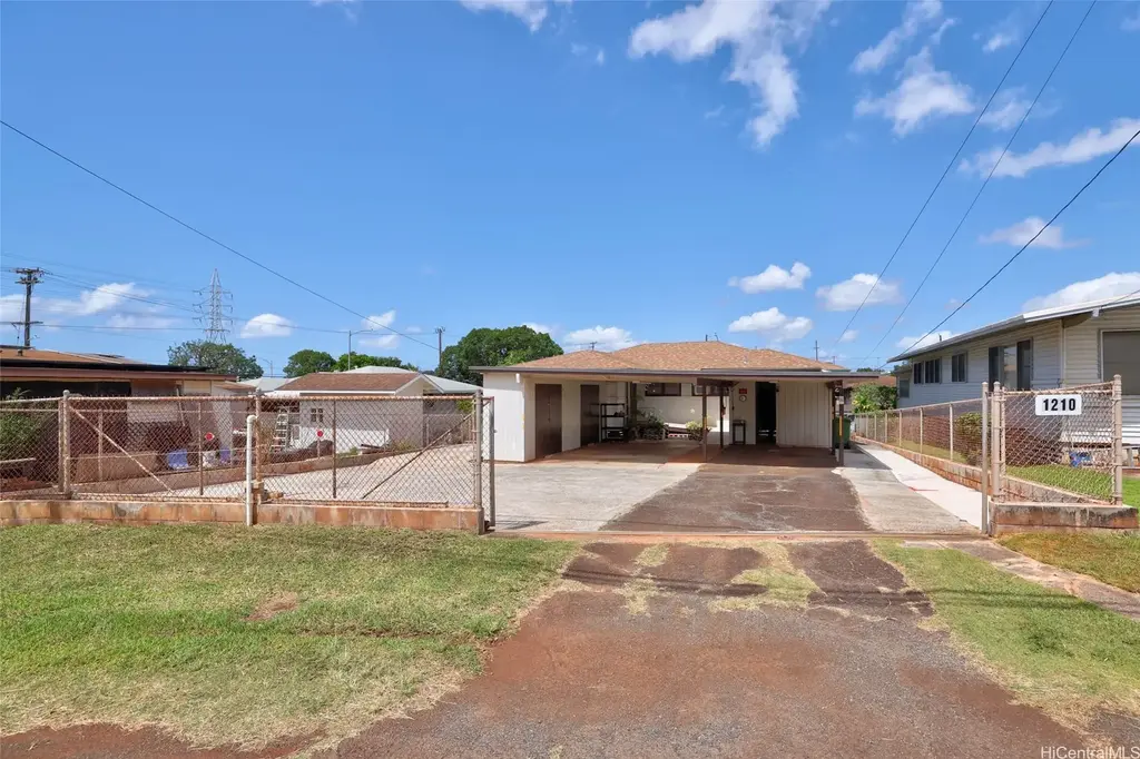 1210 Hoohulu Street, Pearl City