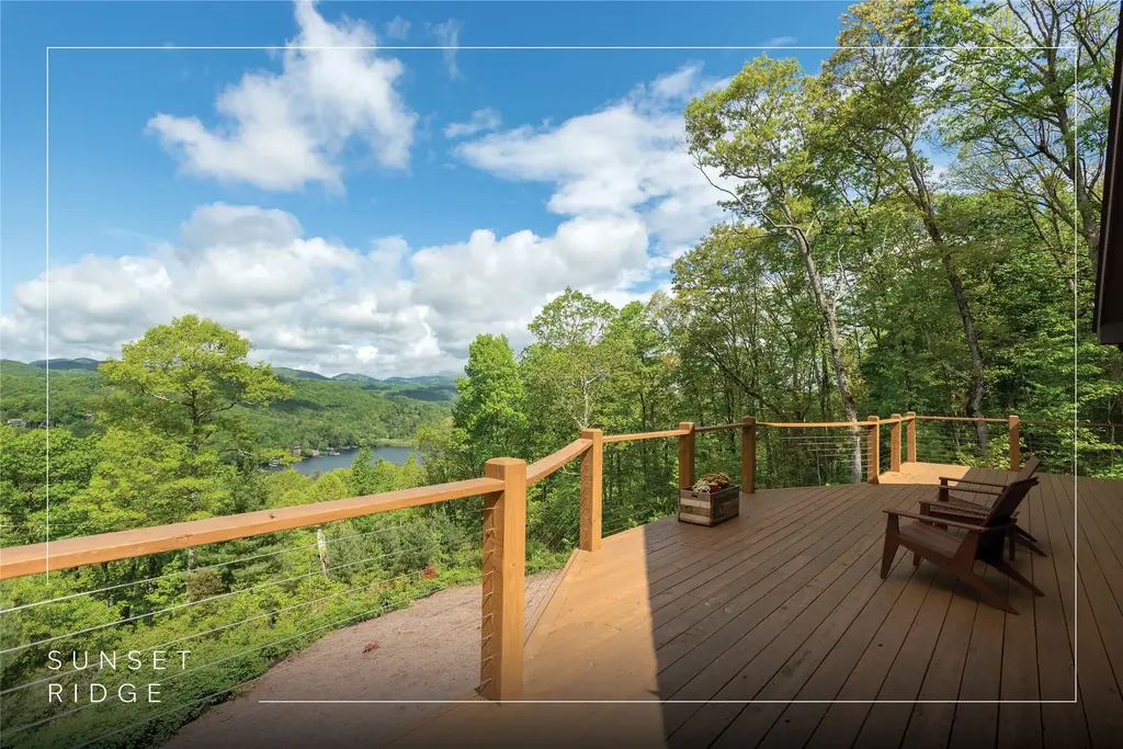 585 Tabletop Road, Glenville