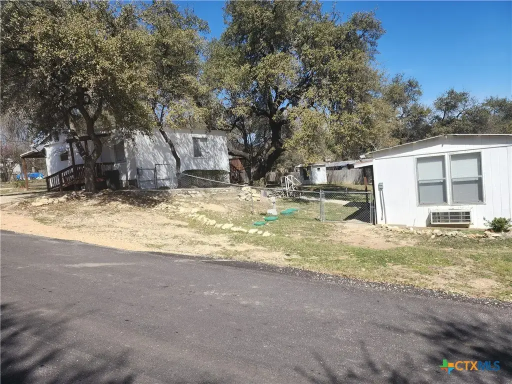 111 Valley View, Canyon Lake