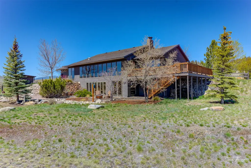 1087 Sunny Vista Road, Helena