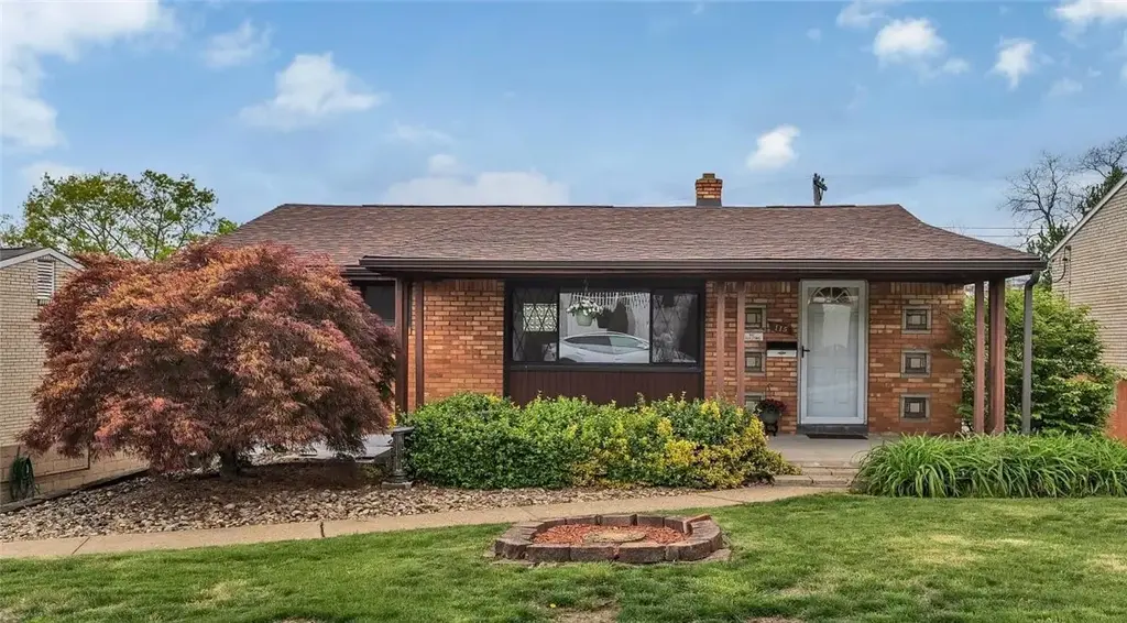 115 Bost Drive , West Mifflin