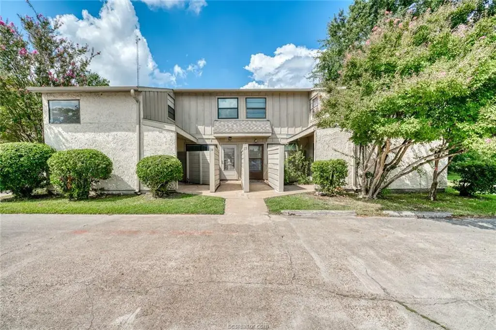 4401 Carter Creek Parkway 15, Bryan