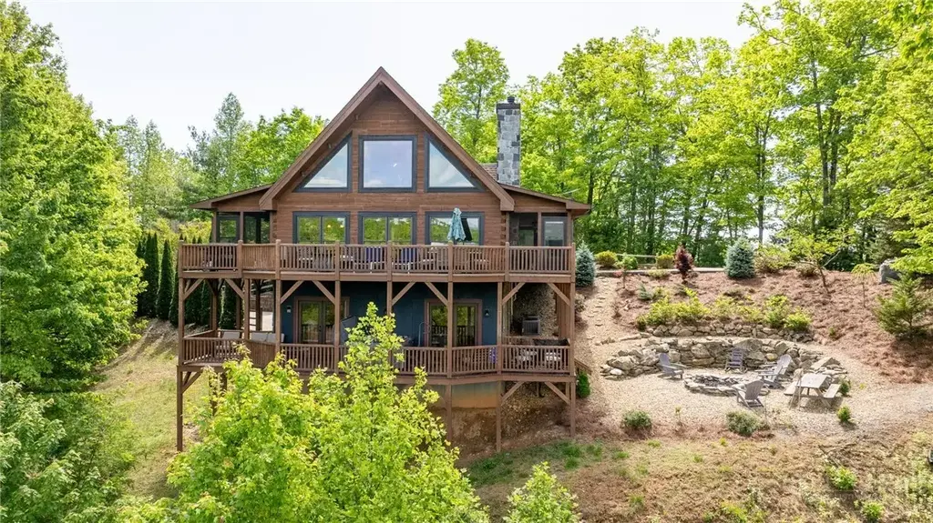 6749 Fire Crest Lane, Lenoir