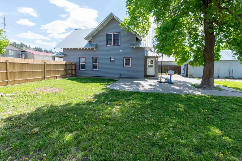 103 W Meany Street, Plains