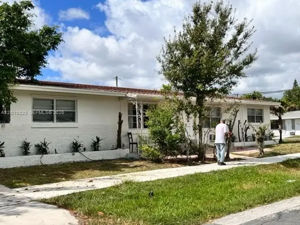 901 Sw 4th Ter, Hallandale Beach