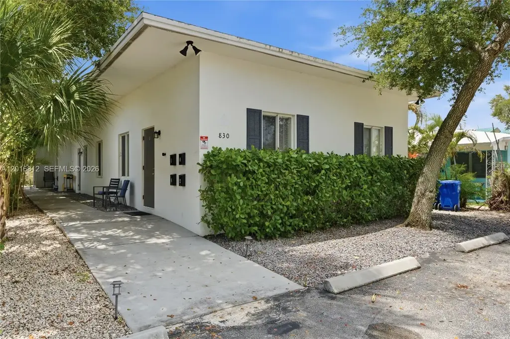 830 Se 14th St, Fort Lauderdale
