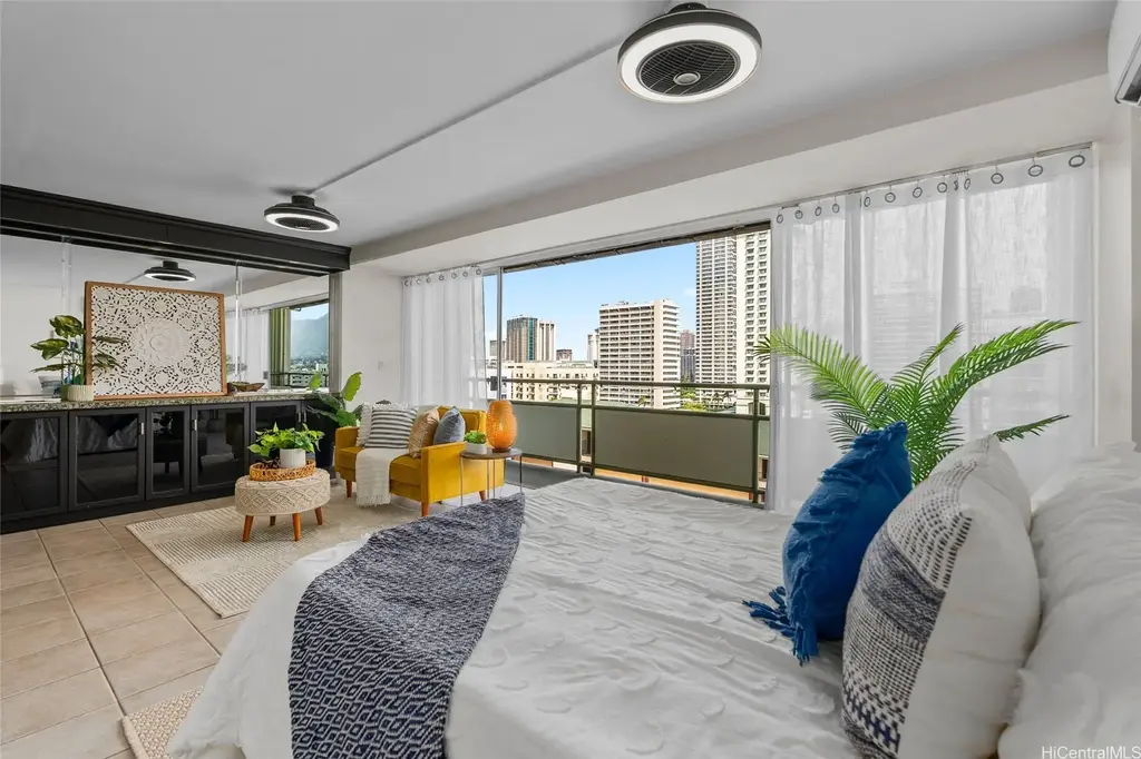 (unit #1208) 445 Kaiolu Street, Honolulu