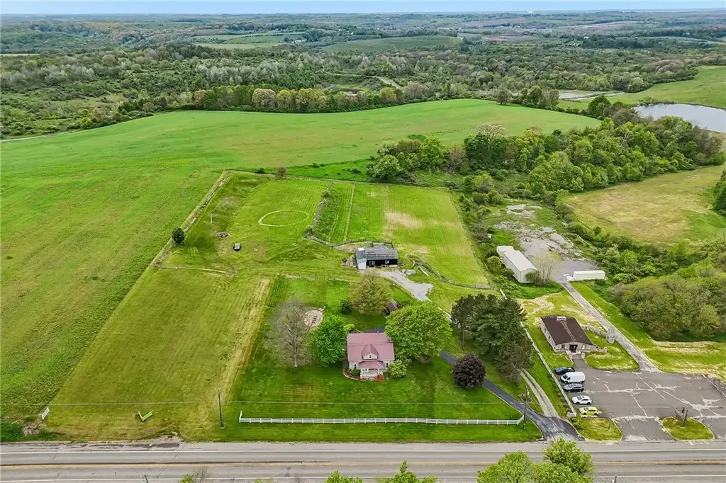 1636 Perry Highway, Portersville Boro