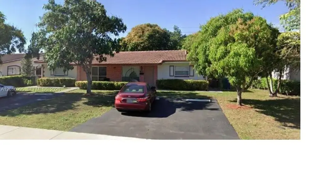 4100 Woodside Drive A & B, Coral Springs