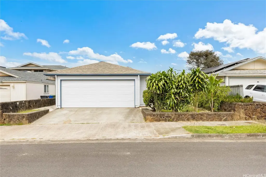 95-389 Lanikuhana Avenue, Mililani