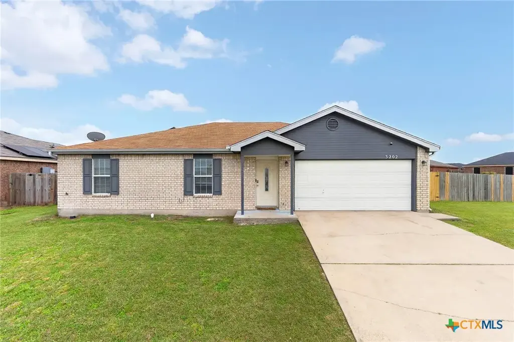 3202 Tom Lockett Drive, Killeen