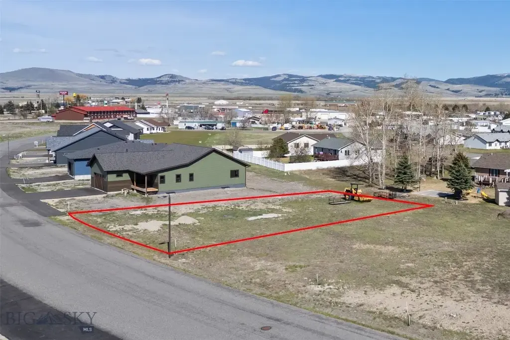 802 Sagebrush Lane, Deer Lodge