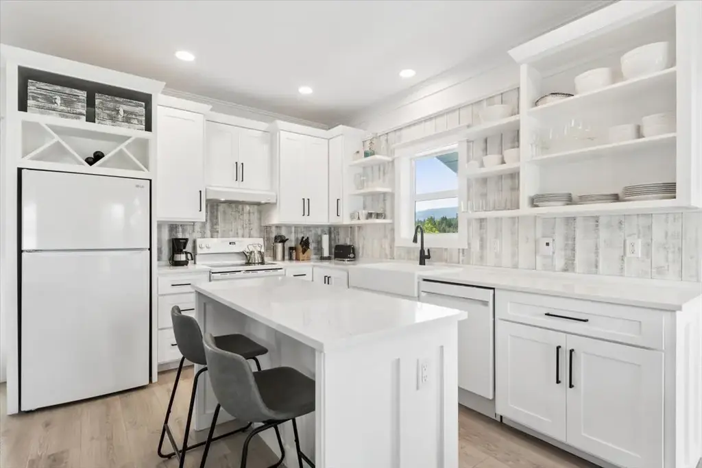 270 Eagles Nest Drive, Rexford