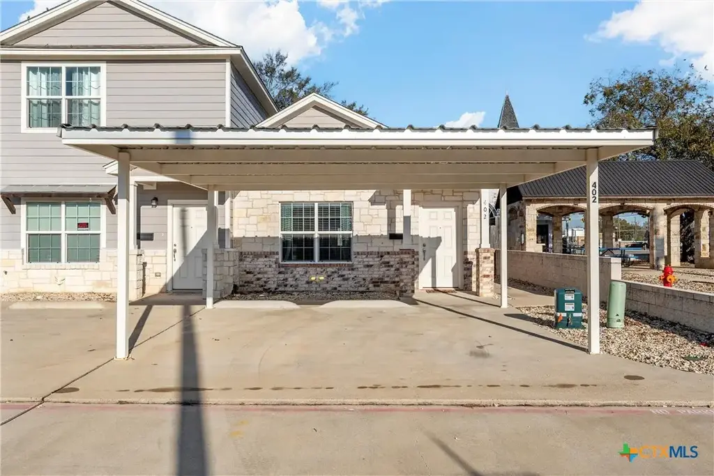 402 Spring Street, McGregor