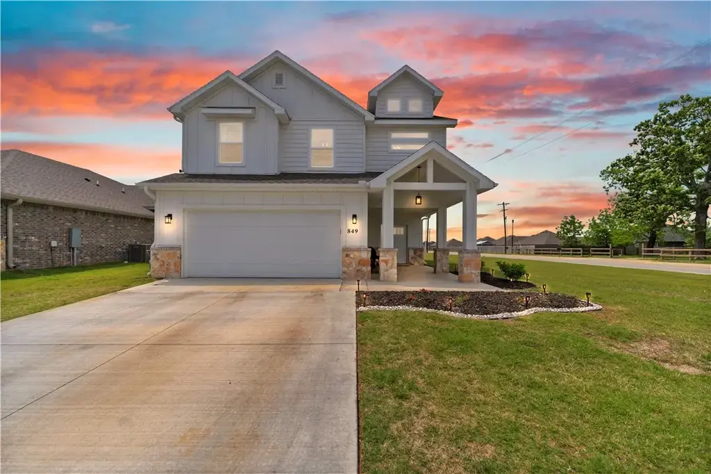 849 Lewis Street, Pea Ridge